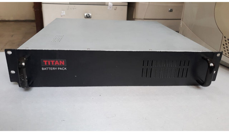 کابینت باطری دست دوم فاران(8 عدد باطری 12v/7a)  rack mount titan 96v